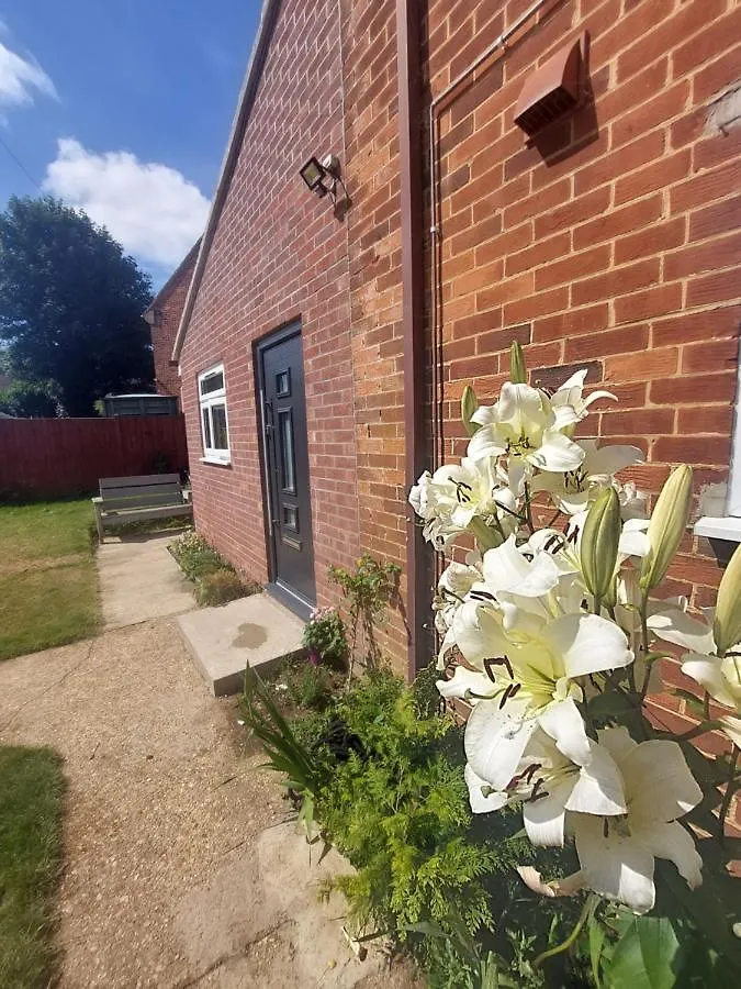 Apartment New, Stylish Studio Flat With Private Patio And Free On-Street Parking Check Out At 11Am Bournemouth United Kingdom