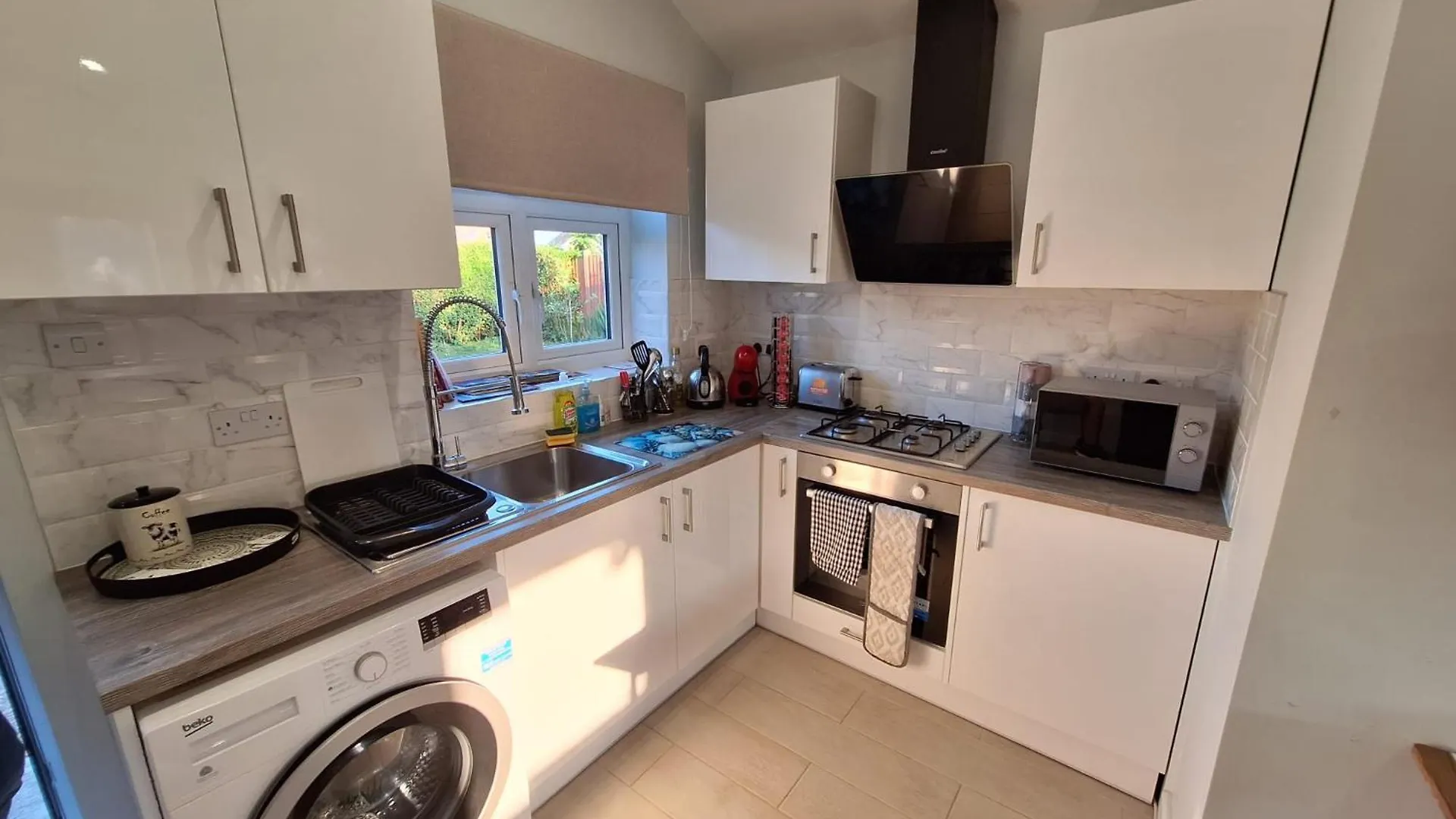 New, Stylish Studio Flat With Private Patio And Free On-Street Parking Check Out At 11Am Bournemouth Apartment