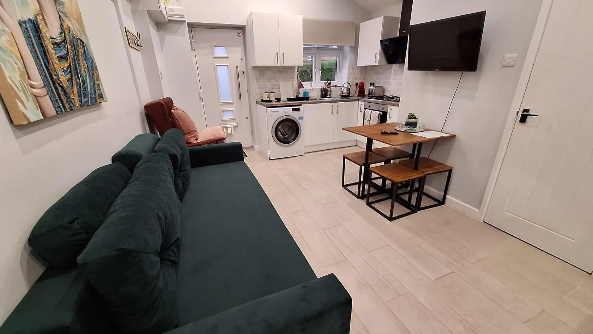 Apartment New, Stylish Studio Flat With Private Patio And Free On-Street Parking Check Out At 11Am Bournemouth United Kingdom